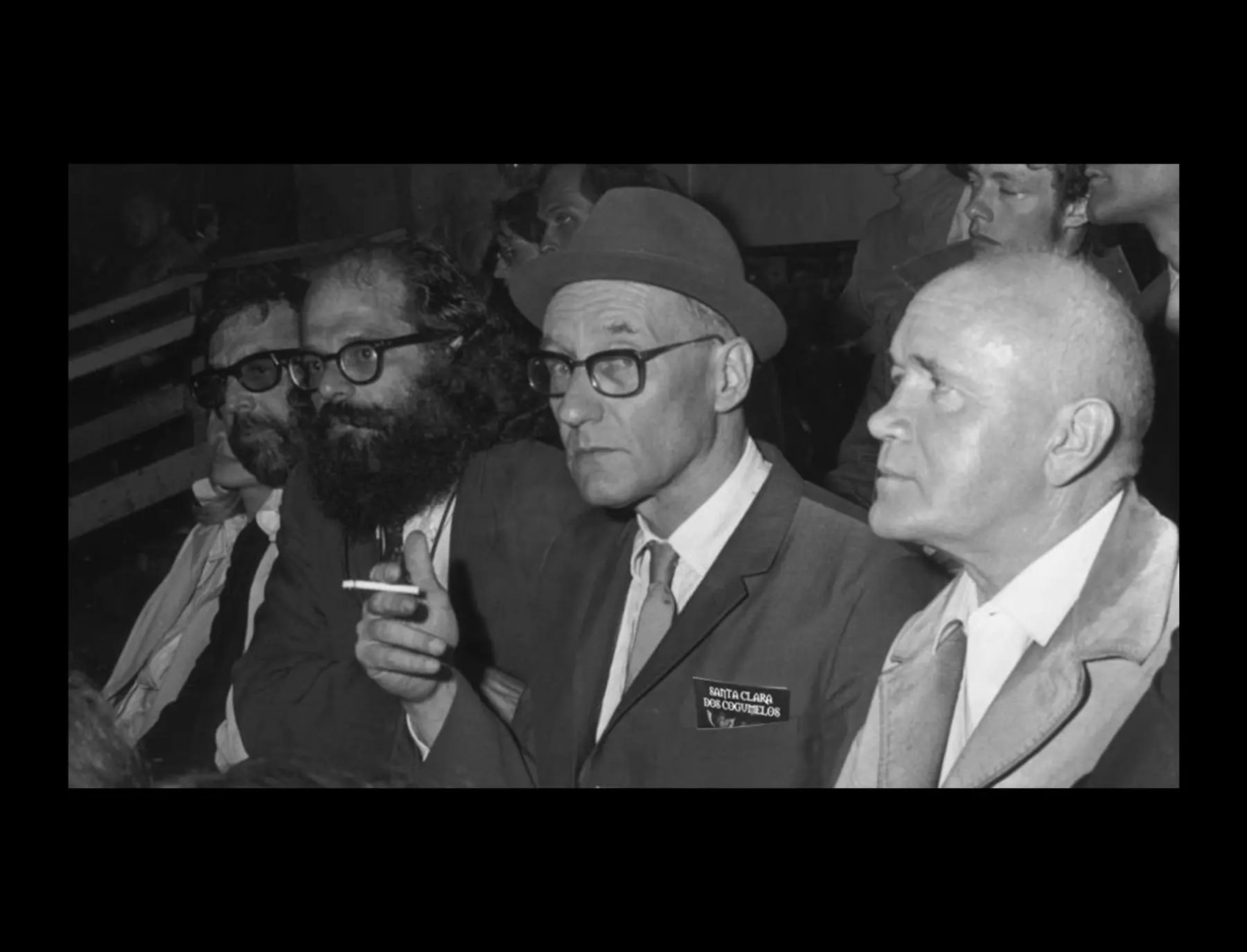 William Burroughs numa fotografia a preto e branco