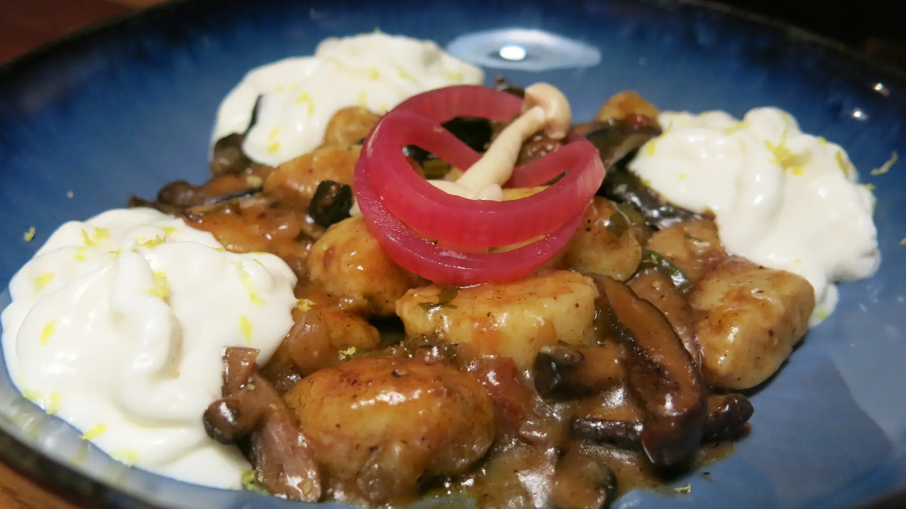 Gnocchi, funghi e pecorino